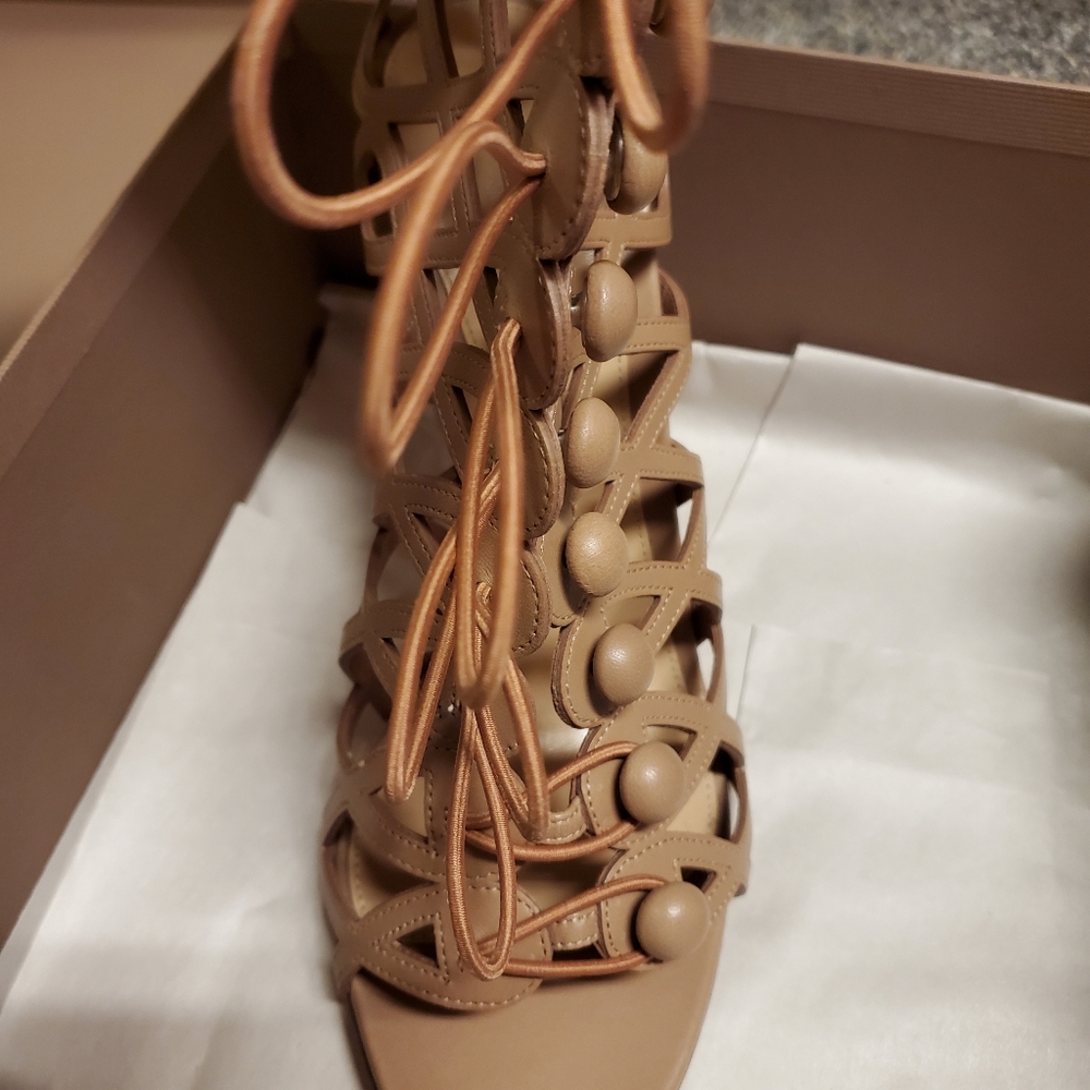 Shoes - Picture 3 of 7